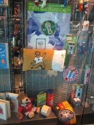 airport store